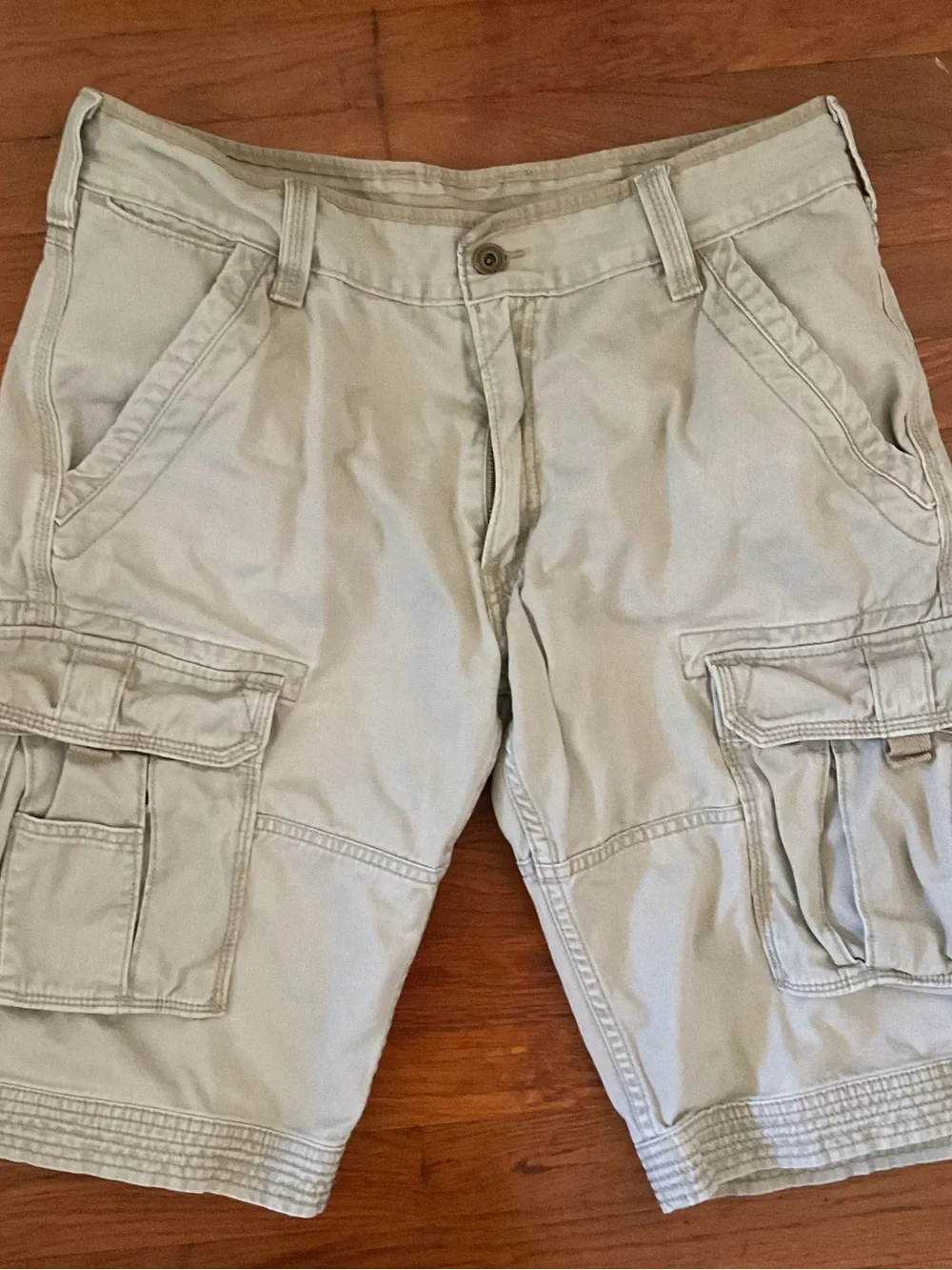 Levis Cargo Utility Shorts Cream Multi Pocket Mens 32 Cotton Casual Outdoor